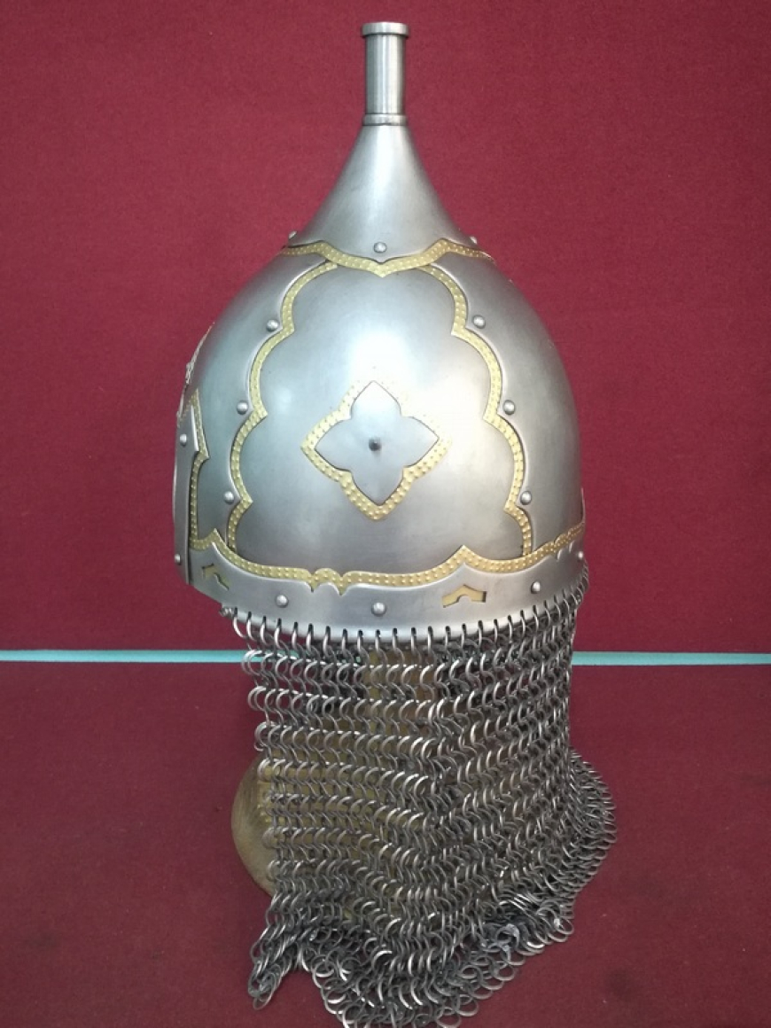 Шлем из кургана Черная Могила, тип 1