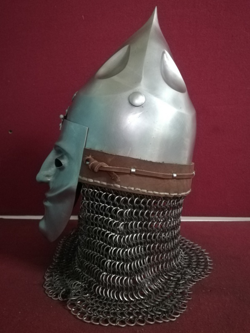 Шлем из Липовца