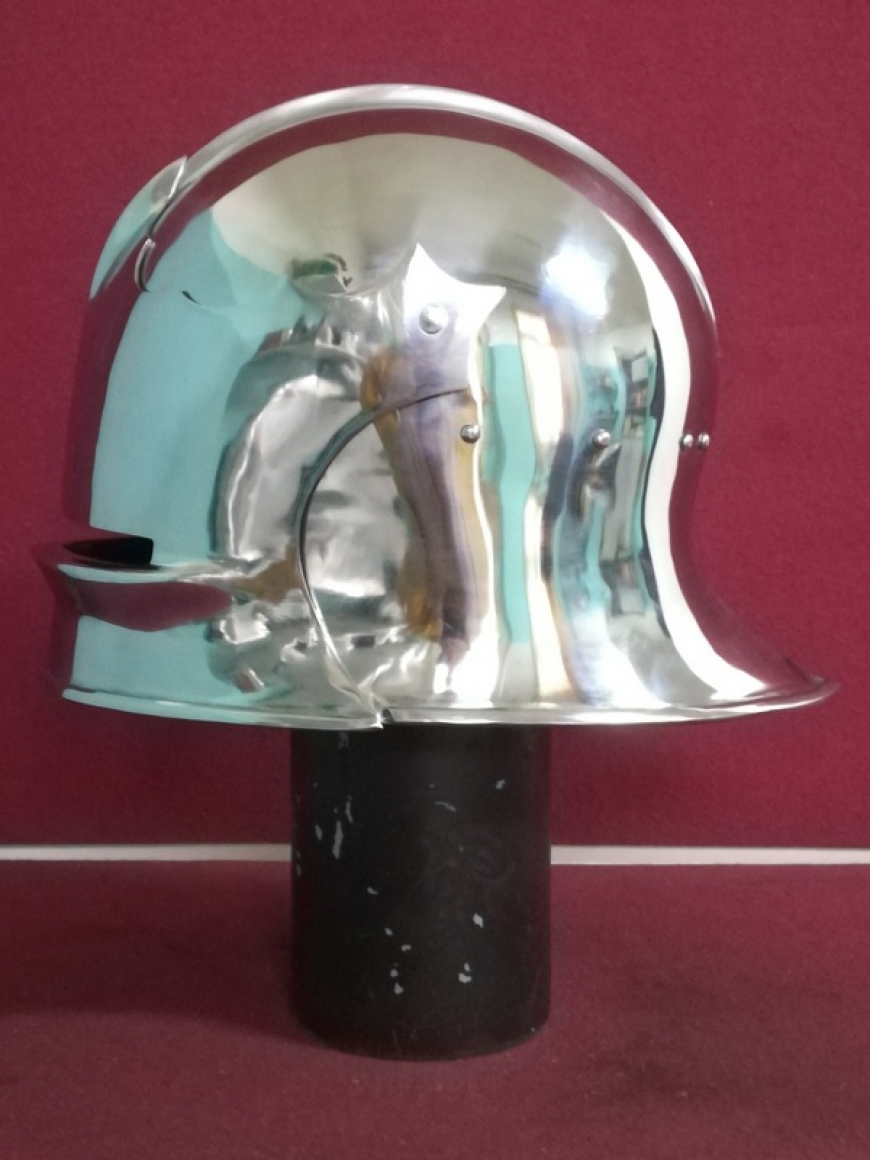 Шлем Салад из Лидса