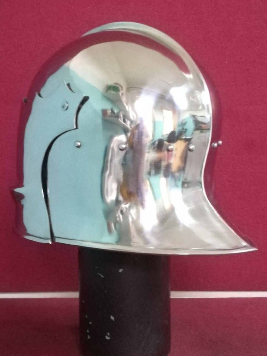 Шлем Салад из Лидса