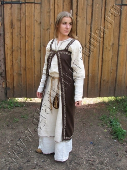 Костюм женский средневековый