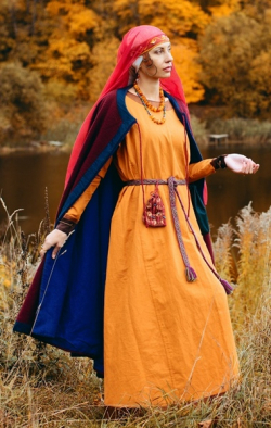 Рубаха женская средневековая