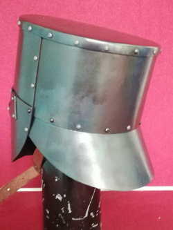 Шлем рыцарский, "Потхельм" тип 2