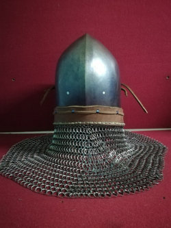Шлем рыцарский, Бацинет с наносником